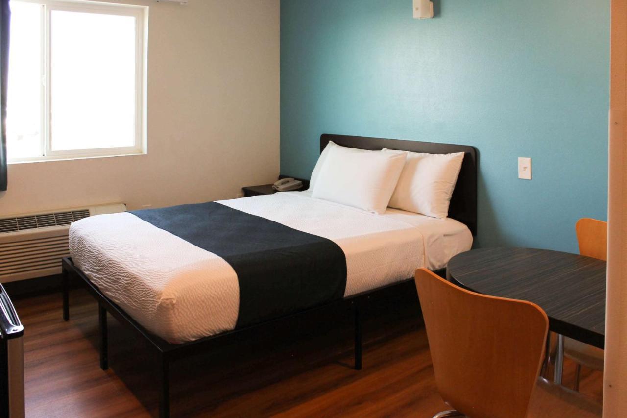 Motel 6 Rexburg, Id Bagian luar foto