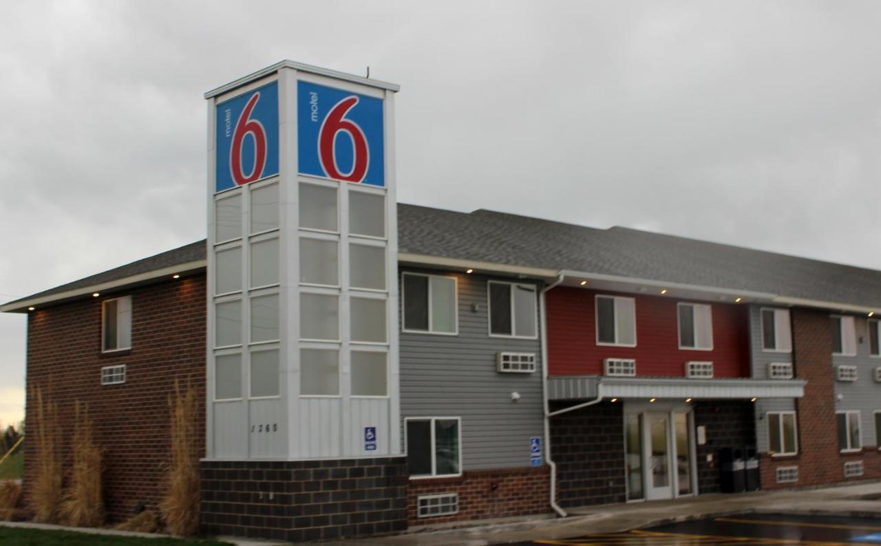 Motel 6 Rexburg, Id Bagian luar foto