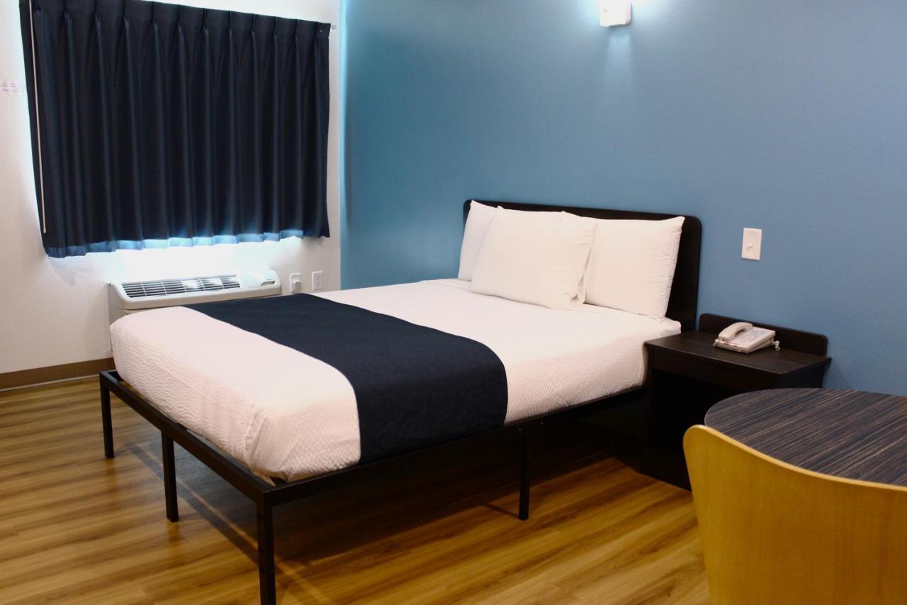 Motel 6 Rexburg, Id Bagian luar foto