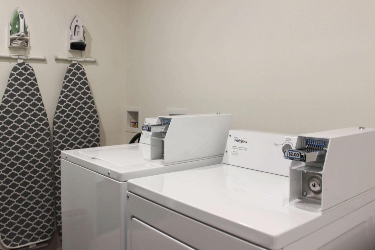 Motel 6 Rexburg, Id Bagian luar foto