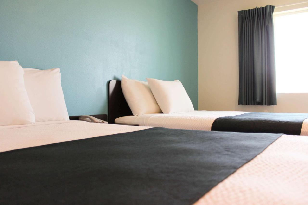 Motel 6 Rexburg, Id Bagian luar foto