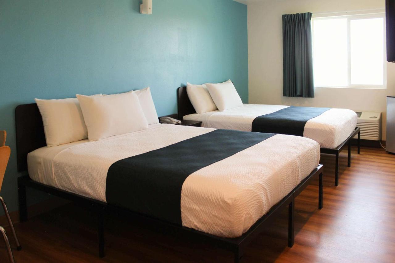 Motel 6 Rexburg, Id Bagian luar foto